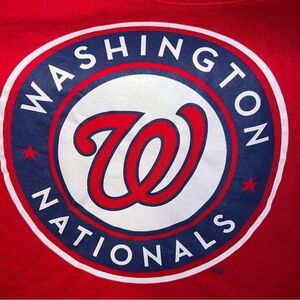 YOUTH Washington Nationals long sleeve tee shirt in gently worn, pre-owned cond,
